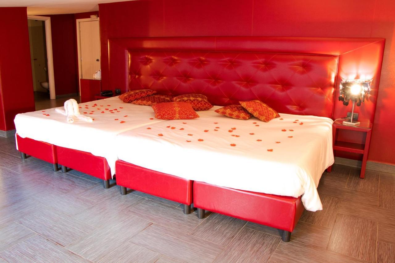 Hotel Masaniello Luxury كازوريا المظهر الخارجي الصورة