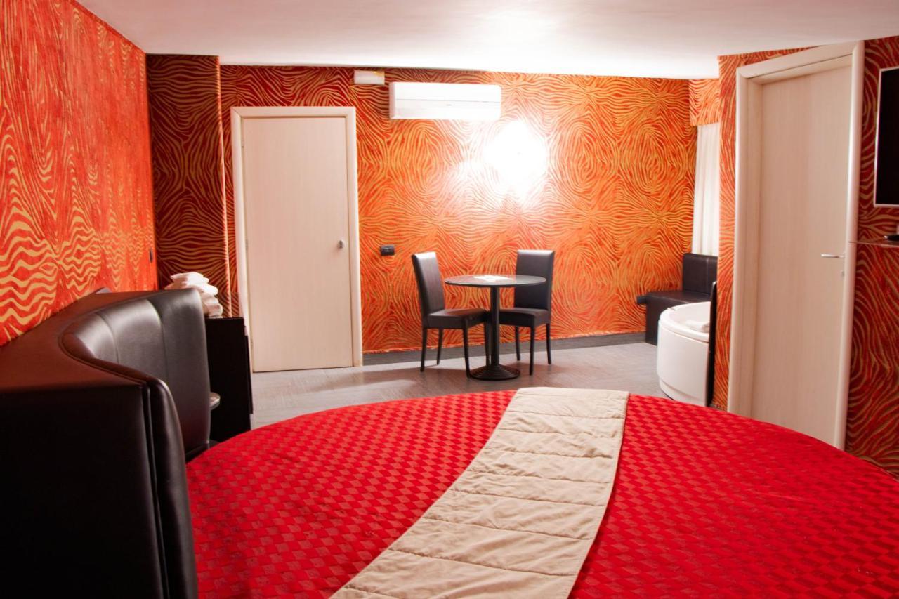 Hotel Masaniello Luxury كازوريا المظهر الخارجي الصورة