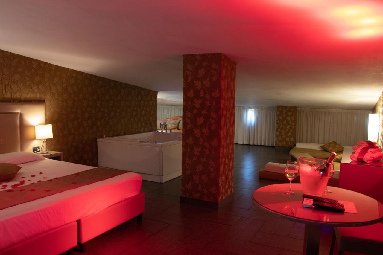 Hotel Masaniello Luxury كازوريا المظهر الخارجي الصورة