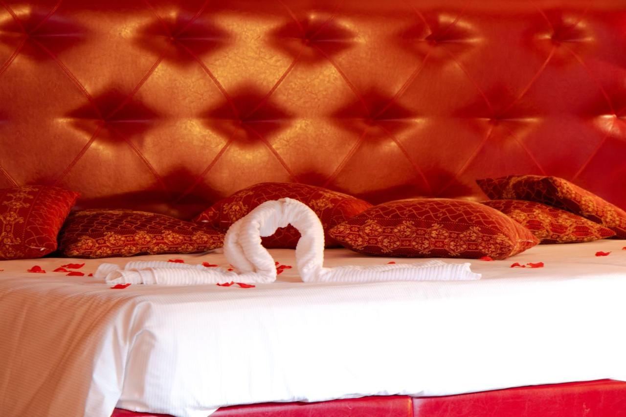 Hotel Masaniello Luxury كازوريا المظهر الخارجي الصورة