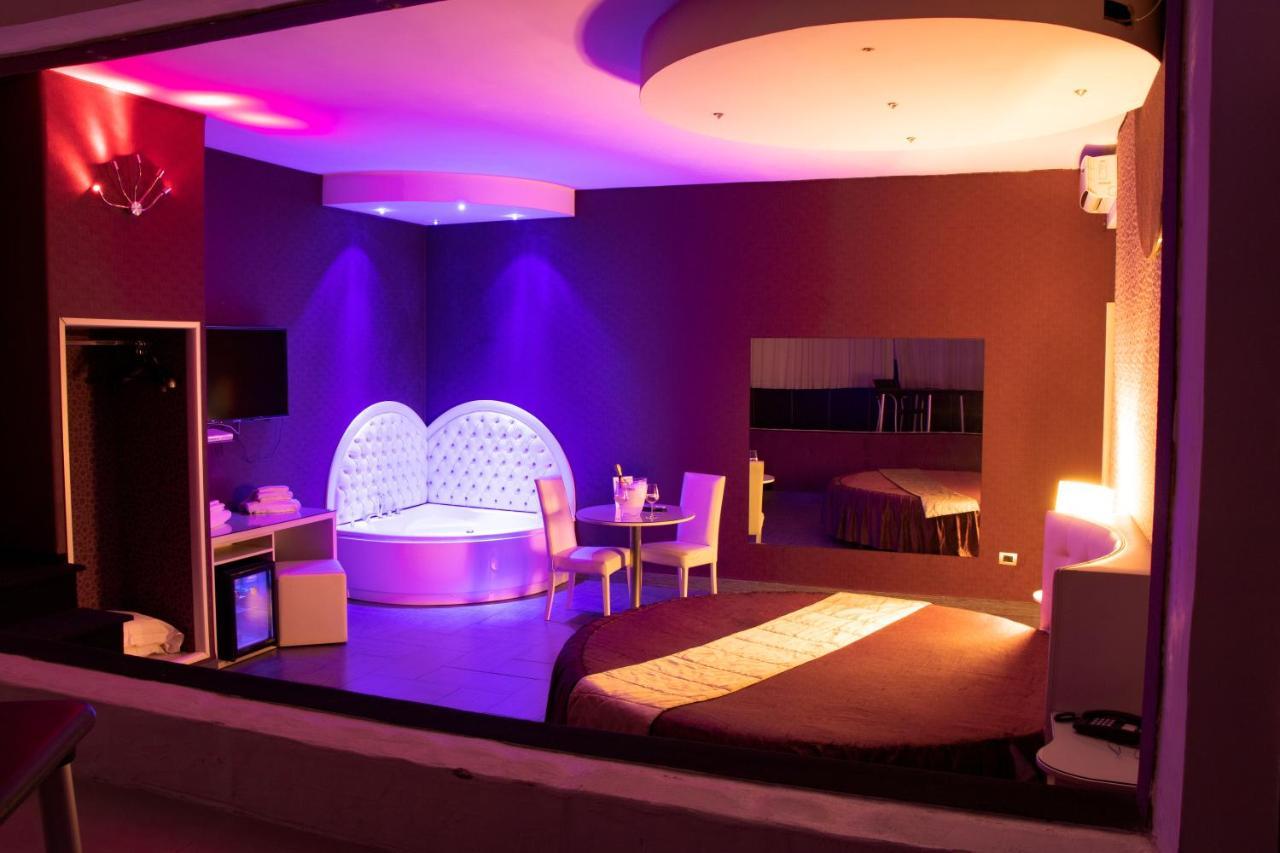 Hotel Masaniello Luxury كازوريا المظهر الخارجي الصورة