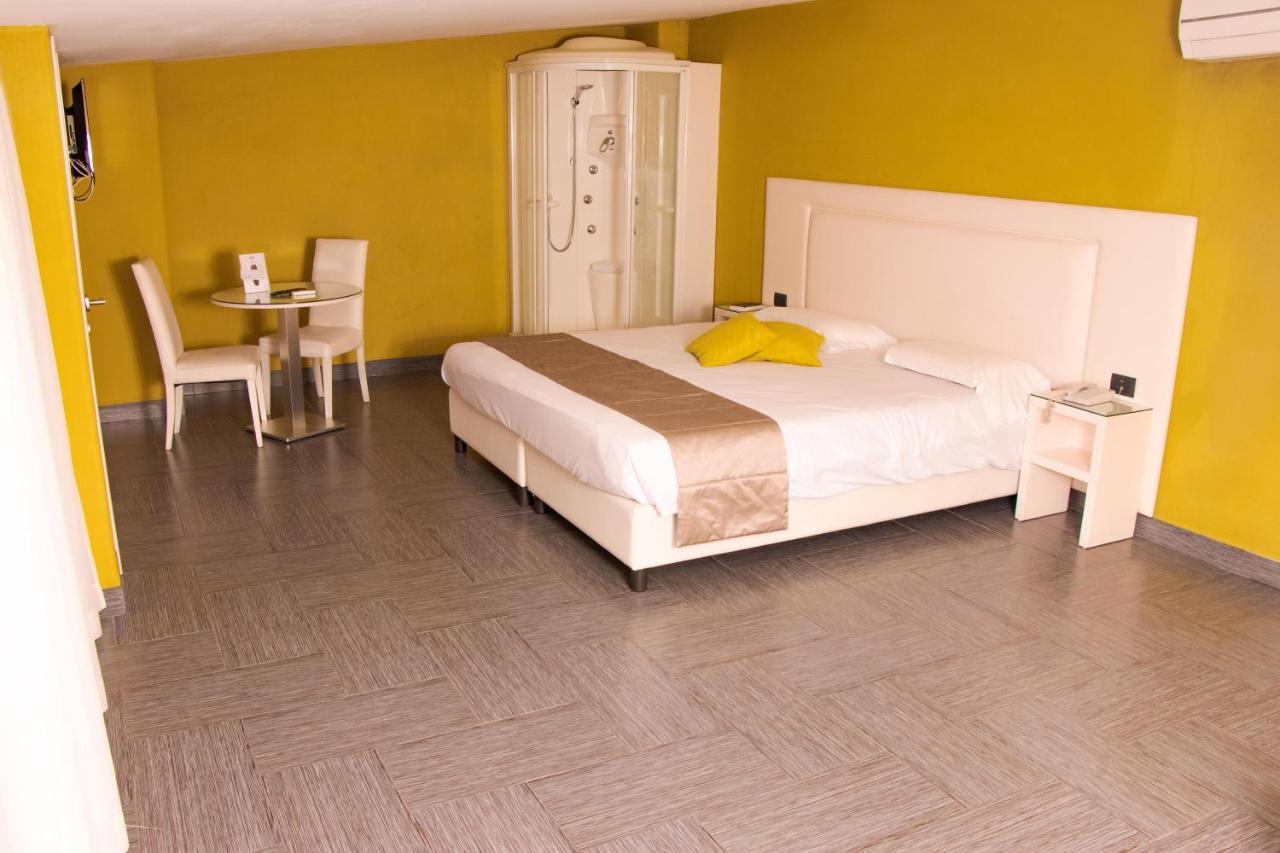 Hotel Masaniello Luxury كازوريا المظهر الخارجي الصورة